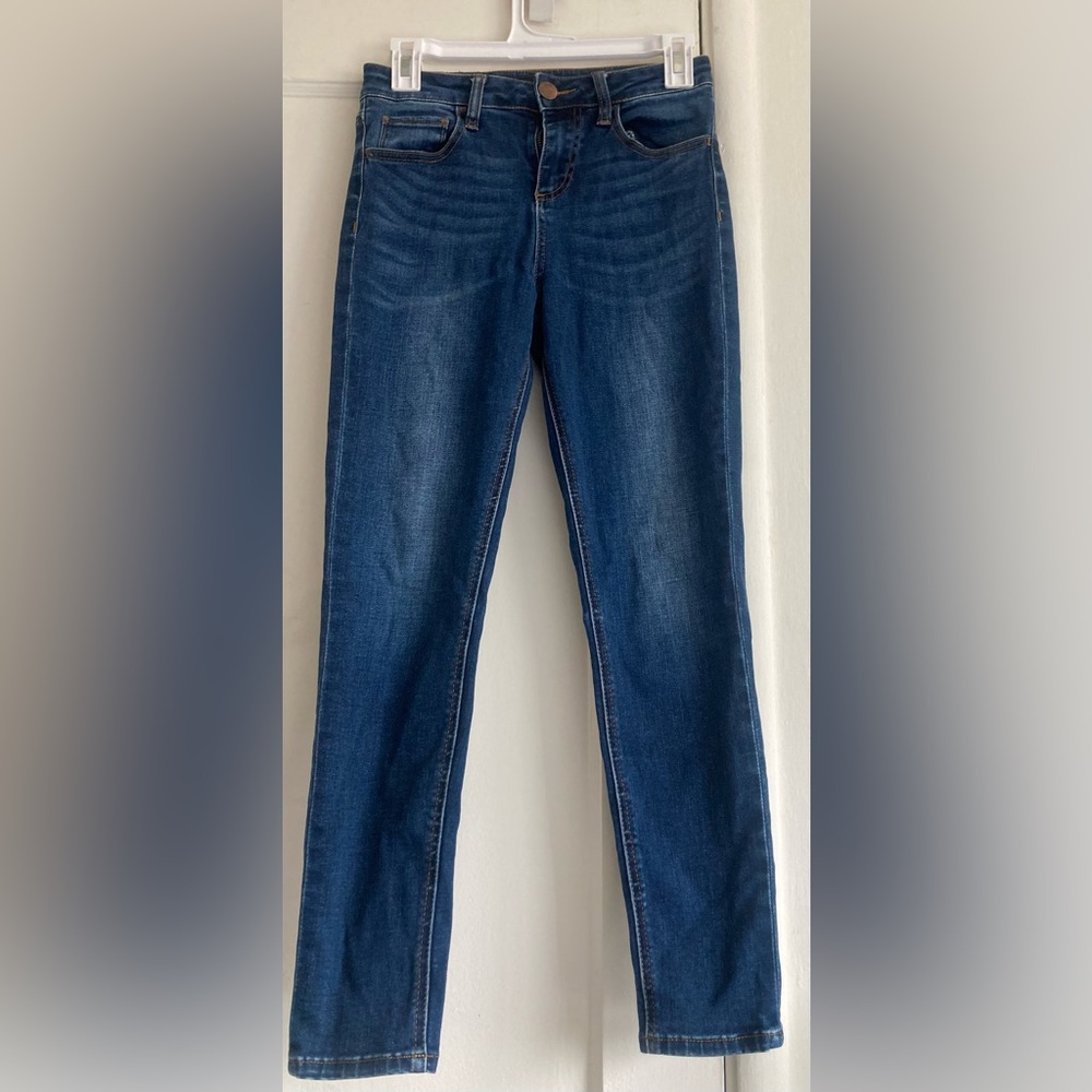Blue Skinny Jeans with Subtle Fading